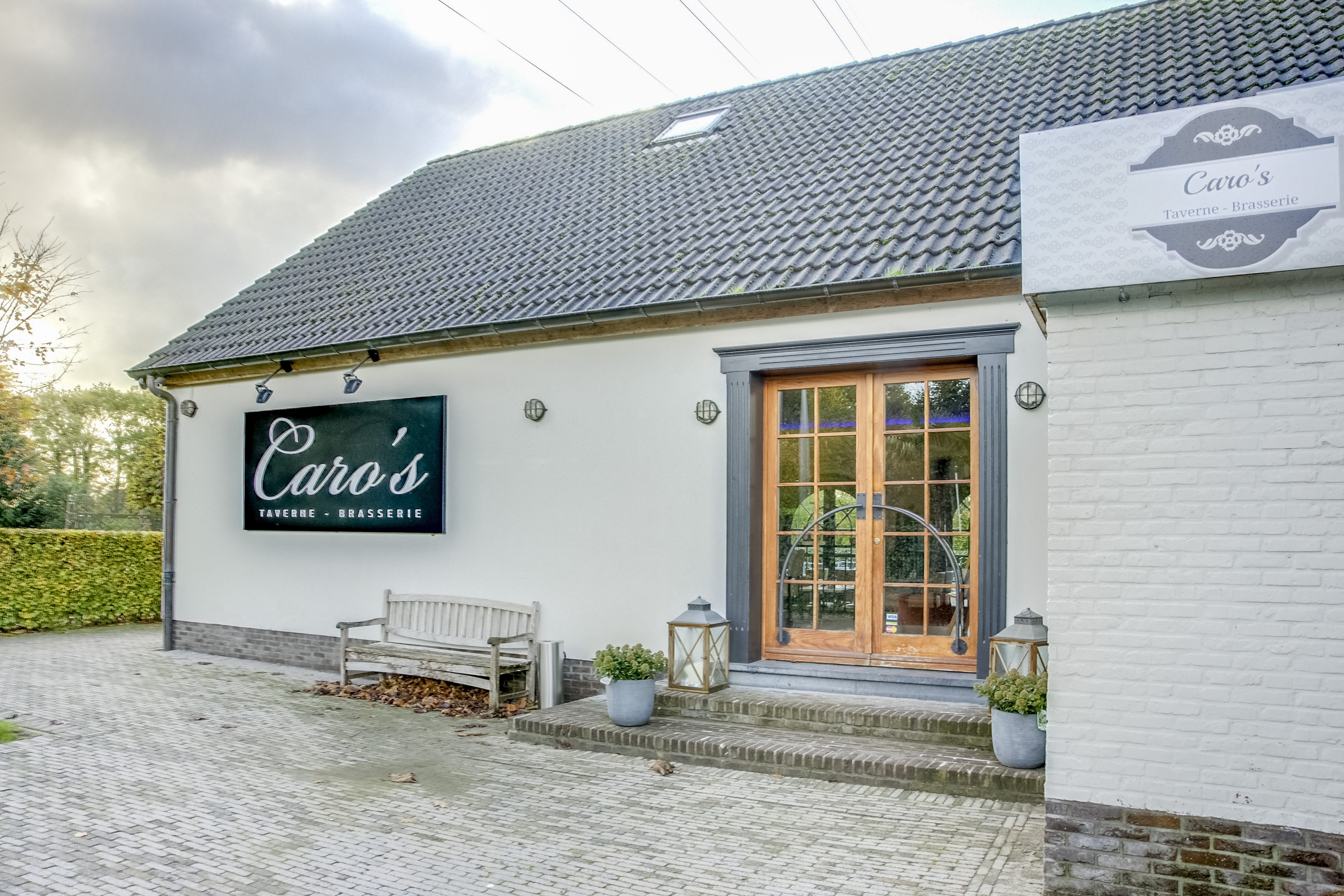 CARO�S Restaurant Brecht 2960