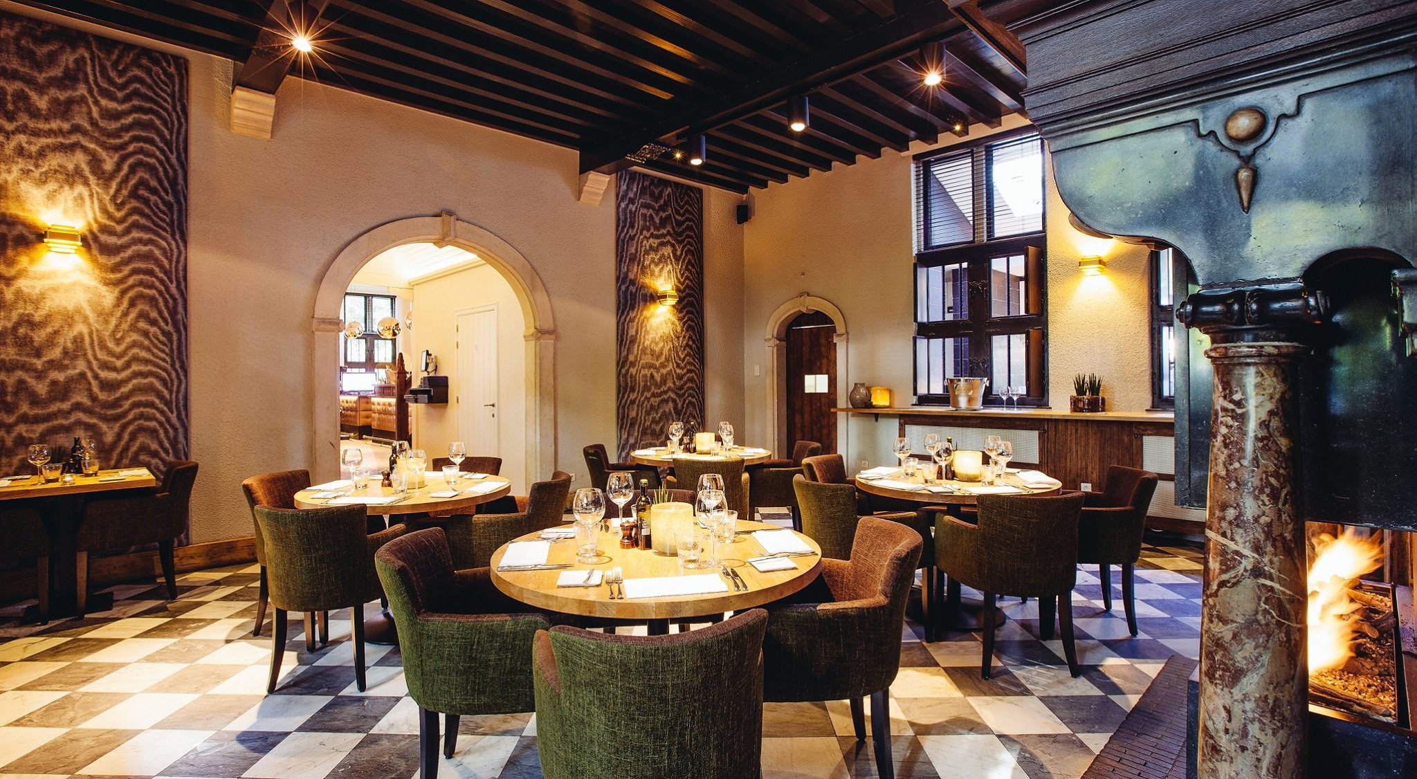 JARDIN PUBLIC - Frans Restaurant - Berchem 2600