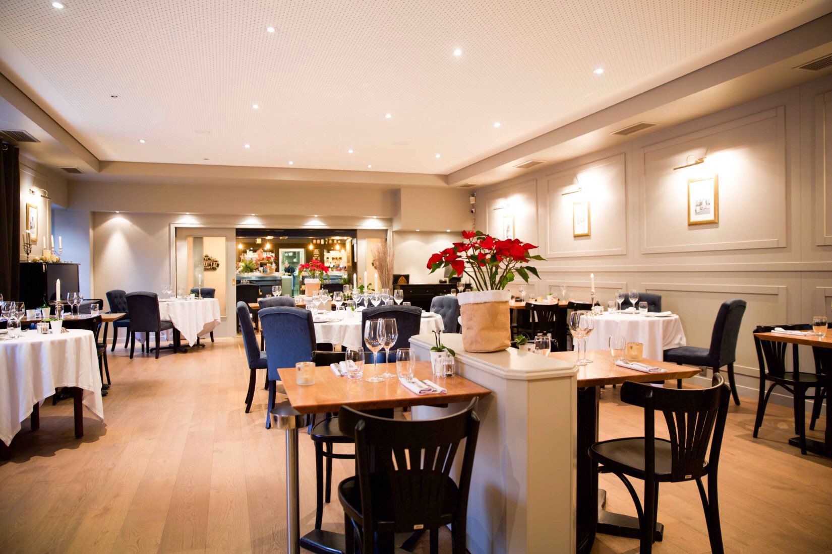 AU P'TIT MAX KIRCHBERG - French Restaurant - Luxembourg (kirchberg) 1923