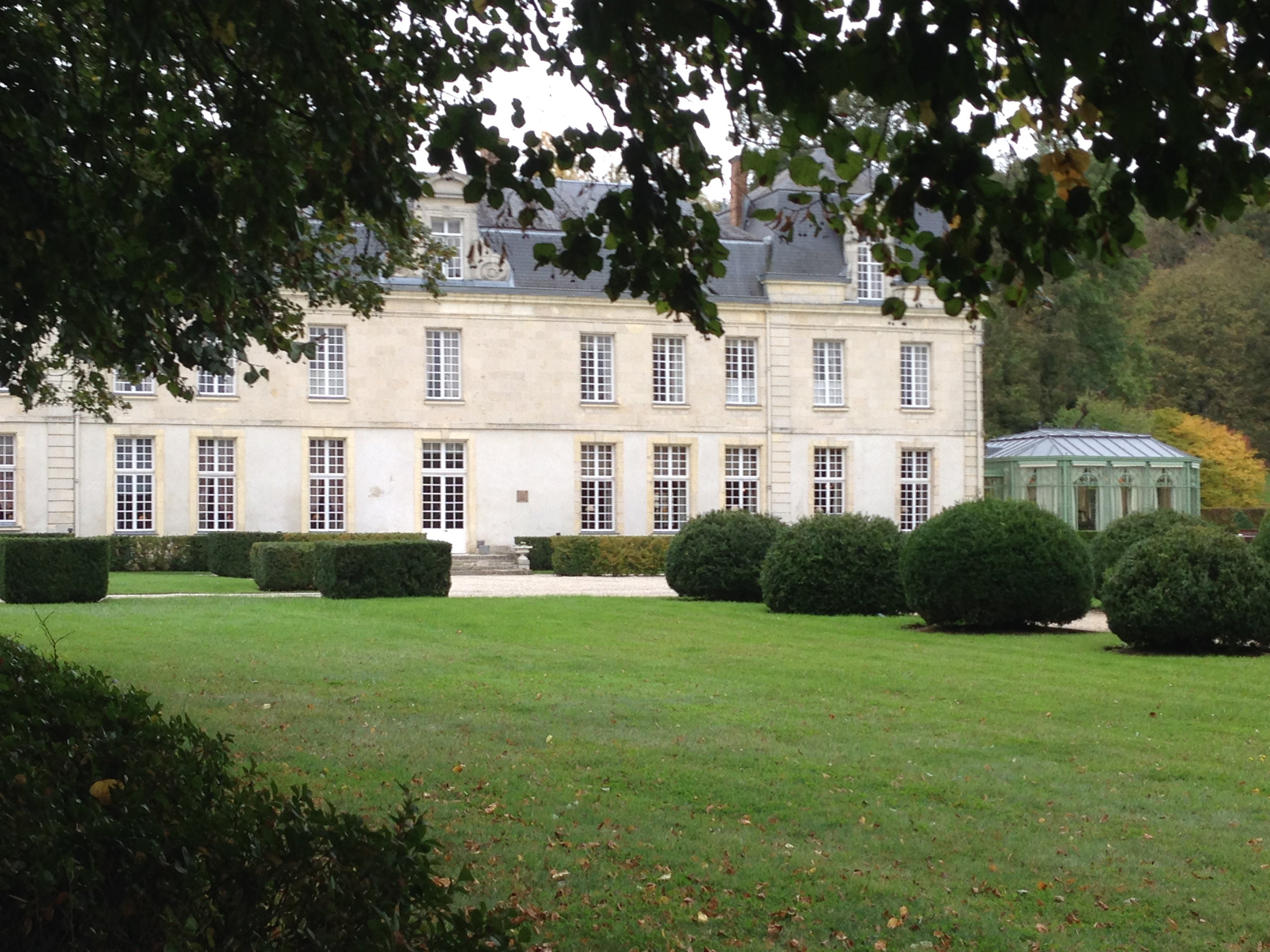 LE CHATEAU DE COURCELLES Restaurant Gastronomique Courcellessur